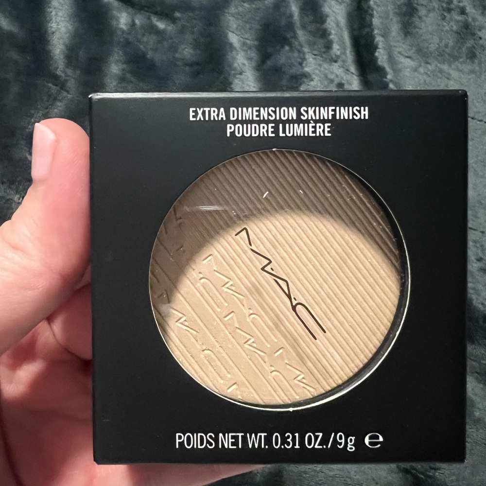 MAC Highlighter - Picture 1 of 4